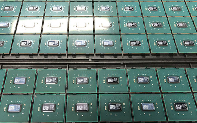 AMD_XC7372TM-12WC84C